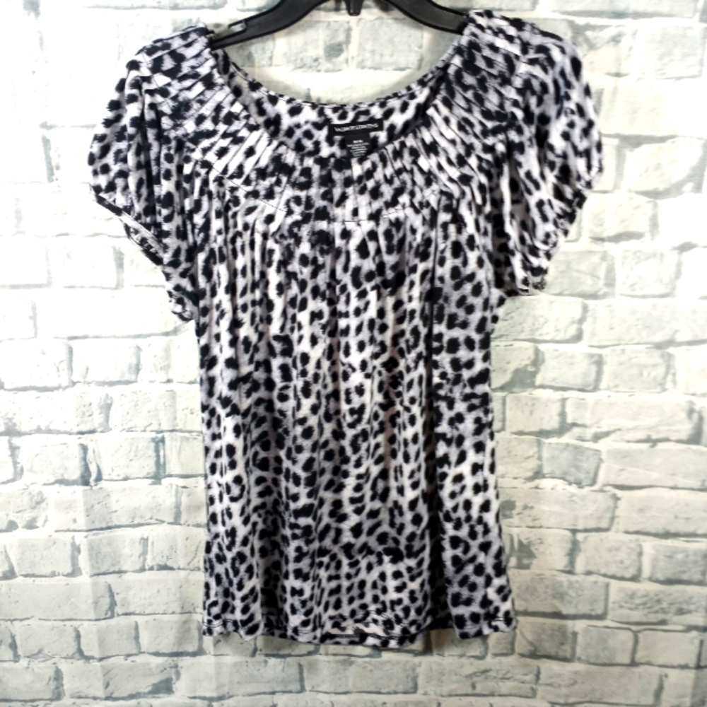 Leopard Print Ruched Neck Top by Valerie Stevens M